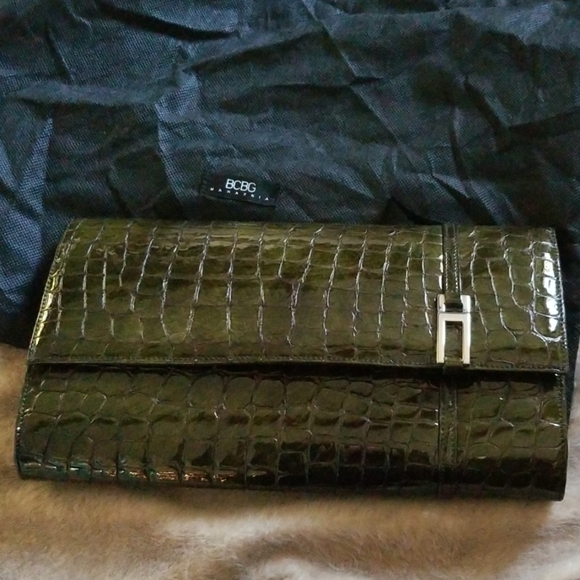 BCBG MAXAZRIA olive green patent leather clutch - Picture 1 of 6